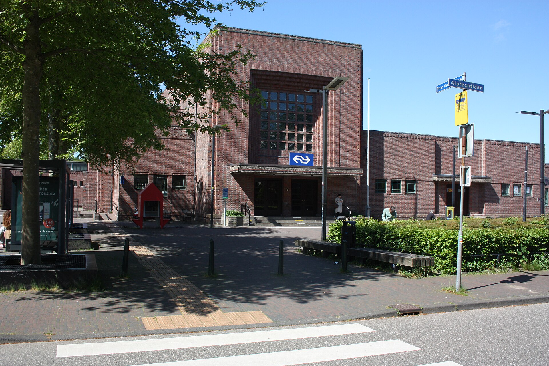 Station Naarden-Bussum in Bussum